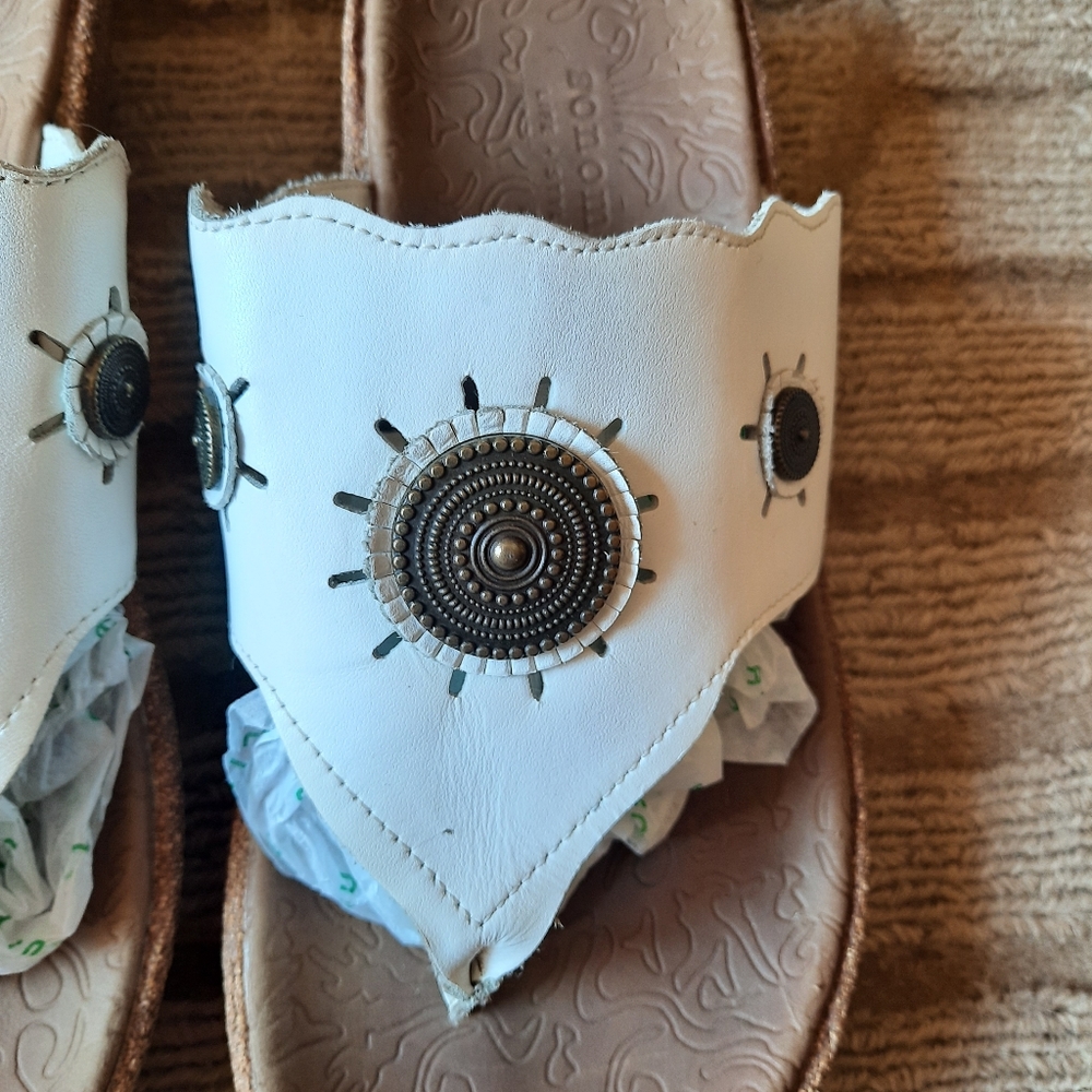 *HP!* Sonoma Streak White Leather Sandals - Picture 2 of 4